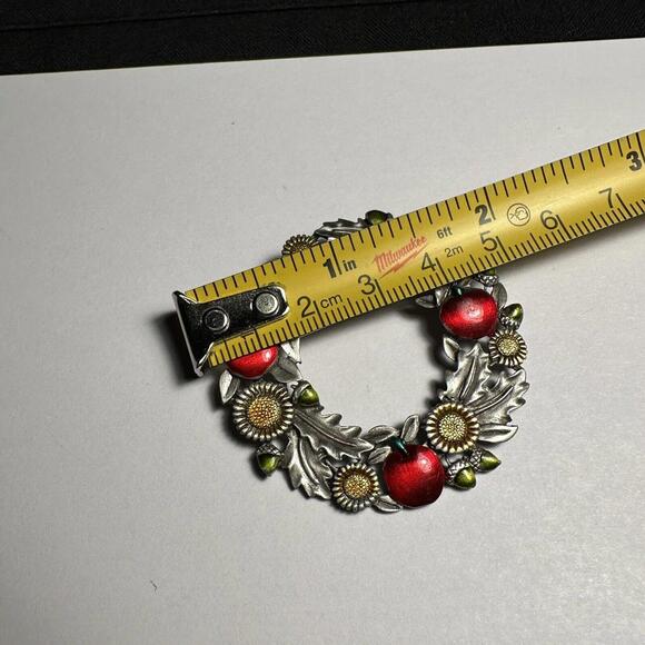 Signed JJ Red Apple & Sunflower Wreath Brooch Pin Pewter Tone Jonette Jewelry - Picture 9 of 10